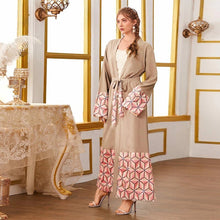 Load image into Gallery viewer, Middle East Muslim New Fashion Geometric Stitching Lace Dubai Arab Cardigan Robe Muslim Woman Caftan Daily Casual Home Wear