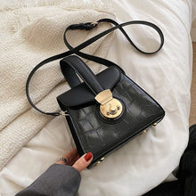 Load image into Gallery viewer, Stone Pattern Hard Box Shape PU Leather Shoulder Bags for Women 2022 Hit Handbags and Purses Mini Crossbody Bags Kawaii Totes