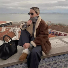 Load image into Gallery viewer, Fashionable Warm Vintage Lamb Wool Baggy Coat Women