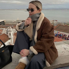 Load image into Gallery viewer, Fashionable Warm Vintage Lamb Wool Baggy Coat Women