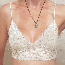 Load image into Gallery viewer, 2020 New Lace Bra Top Women Floral Lace Bralette Ladies Seamless Intimates Girls Wireless Lingerie Soft Comfortable Brassiere