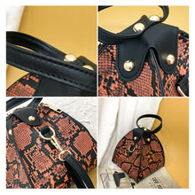 Load image into Gallery viewer, 2020 Summer Snake Print Women Wristlets Bag Designer Chain Clutch Purses Ladies Fashion Trend Quality High Street Quality Bag