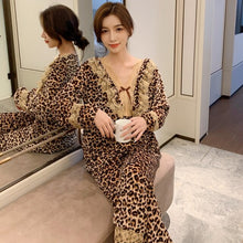 Load image into Gallery viewer, 2021 Autumn Winter Gold Velvet Sexy Leopard Lace V-neck Pajama Set for Women Long Sleeve Sleepwear Homewear Pijama Mujer Clothes