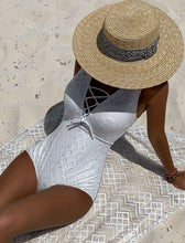 Load image into Gallery viewer, 2021 New Fashion women 2 piece Swimwears One-piece Bodysuit and lace veil sexy ladies Black/ White swimsuit Hot Sale