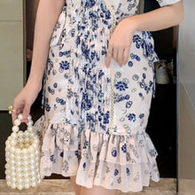 Load image into Gallery viewer, 2021 Spring French Niche Blue And White Porcelain Lady Robes Temperament Goddess Waist And Thin Puff Sleeve Floral Dress Vestido