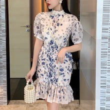 Load image into Gallery viewer, 2021 Spring French Niche Blue And White Porcelain Lady Robes Temperament Goddess Waist And Thin Puff Sleeve Floral Dress Vestido