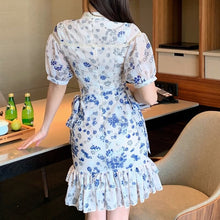 Load image into Gallery viewer, 2021 Spring French Niche Blue And White Porcelain Lady Robes Temperament Goddess Waist And Thin Puff Sleeve Floral Dress Vestido
