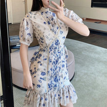 Load image into Gallery viewer, 2021 Spring French Niche Blue And White Porcelain Lady Robes Temperament Goddess Waist And Thin Puff Sleeve Floral Dress Vestido