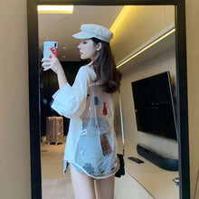 Load image into Gallery viewer, 2021 Summer Fashion Mesh Stitching Open Back Printed Blouse Loose Shirt Sun Protection Top Casual  Shirt Female Loose Shirt