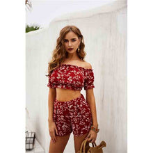 Load image into Gallery viewer, 2021 Summer New Sexy Off-Shoulder Wrapped Chest Shorts Two-Piece Fashion Print Suit