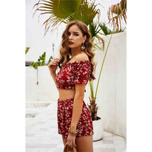 Load image into Gallery viewer, 2021 Summer New Sexy Off-Shoulder Wrapped Chest Shorts Two-Piece Fashion Print Suit