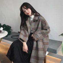 Load image into Gallery viewer, 2021 Womens Autumn Winter Long Thicken Loose Wool Coat Student Korean Plaid Outerwear Single-breasted Woolen Jacket Outwears