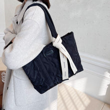 Load image into Gallery viewer, 2021 hit inverno marca náilon acolchoado alça curta totes designer de luxo das mulheres ombro acolchoado sacos bolsas topo hande