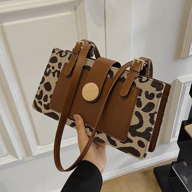 2021 new armpit shoulder bag leopard texture messenger small square bag
