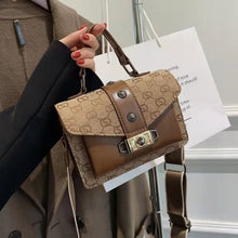 Load image into Gallery viewer, 2021 new single shoulder messenger portable lady retro fashion luxury small square bag