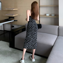 Load image into Gallery viewer, 2021 summer girls&#39; new formal dress medium length French floral sexy suspender skirt with split ends elegant beach slim long ski