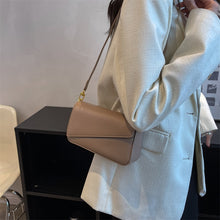 Load image into Gallery viewer, 2022 Winter New Women&#39;s Bag Fashion Shoulder Bag Casual mini Small Bag Women&#39;s Purse Crossbody Bag Zipper Women&#39;s Bag