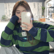 Load image into Gallery viewer, Autumn and Winter Striped Sweater Female Student Korean Version Loose College Style Contrast Long-sleeved Sweater Jacket