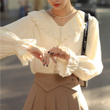 Load image into Gallery viewer, Beige Jacquard Shirt Women&#39;s Spring Autumn New French Retro Design Chic Long Sleeved Women Blouse Elegant Sweet Casual Blusas