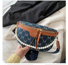 Load image into Gallery viewer, Bolsa de cintura de design de corrente pérola carta bolsa de lona fanny pacote de cintura para as mulheres 2021 ombro crossbody