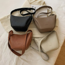 Load image into Gallery viewer, Cor sólida couro pequena balde crossbody sacos para as mulheres retro designer sacos de ombro 2022 inverno bolsas viagem luxo fe