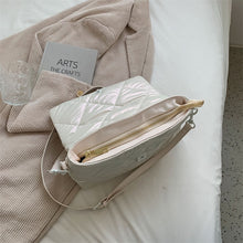 Load image into Gallery viewer, Designer de luxo bolsa de ombro feminina qualidade náilon crossbody sacos inverno bolsas e bolsas femininas moda embreagem