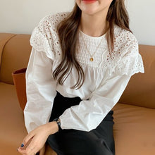 Load image into Gallery viewer, Early Autumn Sweet O Neck Hollowed Out Lace Stitching Blouse Women Loose Puff Sleeve Shirts Women Pullover Elegant White Blusas