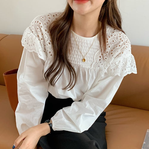 Early Autumn Sweet O Neck Hollowed Out Lace Stitching Blouse Women Loose Puff Sleeve Shirts Women Pullover Elegant White Blusas