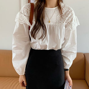 Early Autumn Sweet O Neck Hollowed Out Lace Stitching Blouse Women Loose Puff Sleeve Shirts Women Pullover Elegant White Blusas