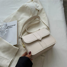 Load image into Gallery viewer, Fashion retro messenger bag ladies messenger bag casual small bag autumn and winter new shoulder mobile phone bag mini bag