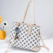 Load image into Gallery viewer, Female bag 2021 new trend big bag fashion printing portable large capacity PU shoulder messenger bag