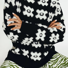 Load image into Gallery viewer, Flower Winter Sweater Women  2021 New Casual Loose Pullover Round Neck Long-sleeved Thick Knitted Top