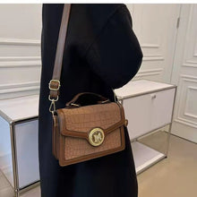 Load image into Gallery viewer, Frosted stitching crocodile pattern PU trend small round lock single shoulder messenger portable small square bag