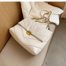 Load image into Gallery viewer, High Capacity PU Leather Women Shoulder Crossbody Bags 2021 New Chain Vintage Handbags Ladies Casual Totes Female Purses