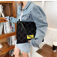 Load image into Gallery viewer, High-end brand design, niche new style, wild, large-capacity, fashion, shoulder bag, female bag