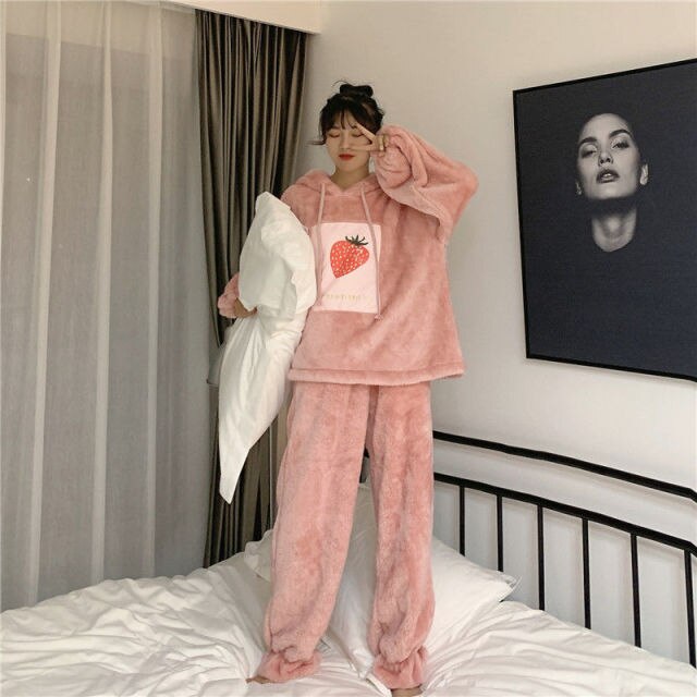 Japanese Winter Pajama Sets Soft Girl Plush Thicker Strawberry Cartoon 1set Pajamas Two Piece Pajama Set Women Hooded Sleepwear