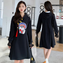 Load image into Gallery viewer, Lace Patchwork Long Sleeve Retro Buckle Hooded Sweater Women Winter Thicken Chinese Style Cheongsam Hoodies Female Casual Top