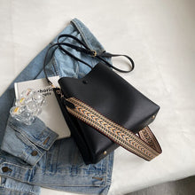Load image into Gallery viewer, Ladies Simple Large Bags Fashion Casual Bucket Bags Solid Color Leather Ladies Bags Wide Straps Shoulder Bags Messenger Bags