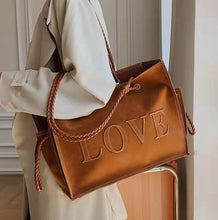 Load image into Gallery viewer, Leftside inverno designer de luxo moda feminina alta capacidade sacos ombro corrente couro do plutônio tote bolsas para fem