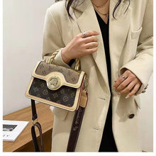 Load image into Gallery viewer, Leopard print small bag ladies new trend fashion one-shoulder diagonal autumn and winter portable small square bag