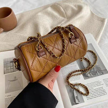 Load image into Gallery viewer, Lingge chain pillow bag 2021 new wild messenger bag high-quality fashion shoulder bag