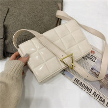 Load image into Gallery viewer, Luxury Women&#39;s Shoulder Bags Weave Leather Flap Bag For Women 2020 New Brand Designer Handbags Thick Chain Crossbody Bags Female