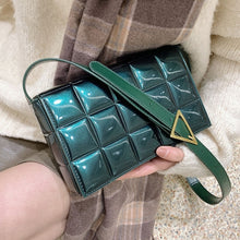 Load image into Gallery viewer, Luxury Women&#39;s Shoulder Bags Weave Leather Flap Bag For Women 2020 New Brand Designer Handbags Thick Chain Crossbody Bags Female