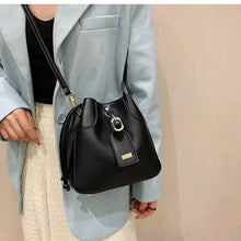 Load image into Gallery viewer, Luxury handbags high-end design 2022 new all-match cross-body Western fashion shoulder bag handbags