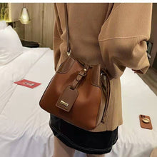 Load image into Gallery viewer, Luxury handbags high-end design 2022 new all-match cross-body Western fashion shoulder bag handbags