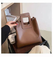 Load image into Gallery viewer, Luxury handbags, high-end design, portable large-capacity tote bags, atmospheric one-shoulder simple handbags