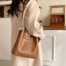 Load image into Gallery viewer, Luxury handbags, high-end design, portable large-capacity tote bags, atmospheric one-shoulder simple handbags