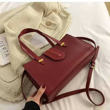 Load image into Gallery viewer, Luxury high design niche texture 2022 new all-match messenger bag fashion one-shoulder portable female bag