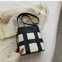 Load image into Gallery viewer, Luxury high-end design brand handbags 2021 new wild fashion niche single shoulder handbags