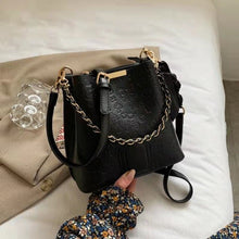 Load image into Gallery viewer, Luxury women&#39;s bag fashion messenger bag ins niche design senior one-shoulder bucket women&#39;s bag
